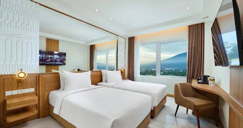 Instagram.com/goldentuliphollandresortbatu